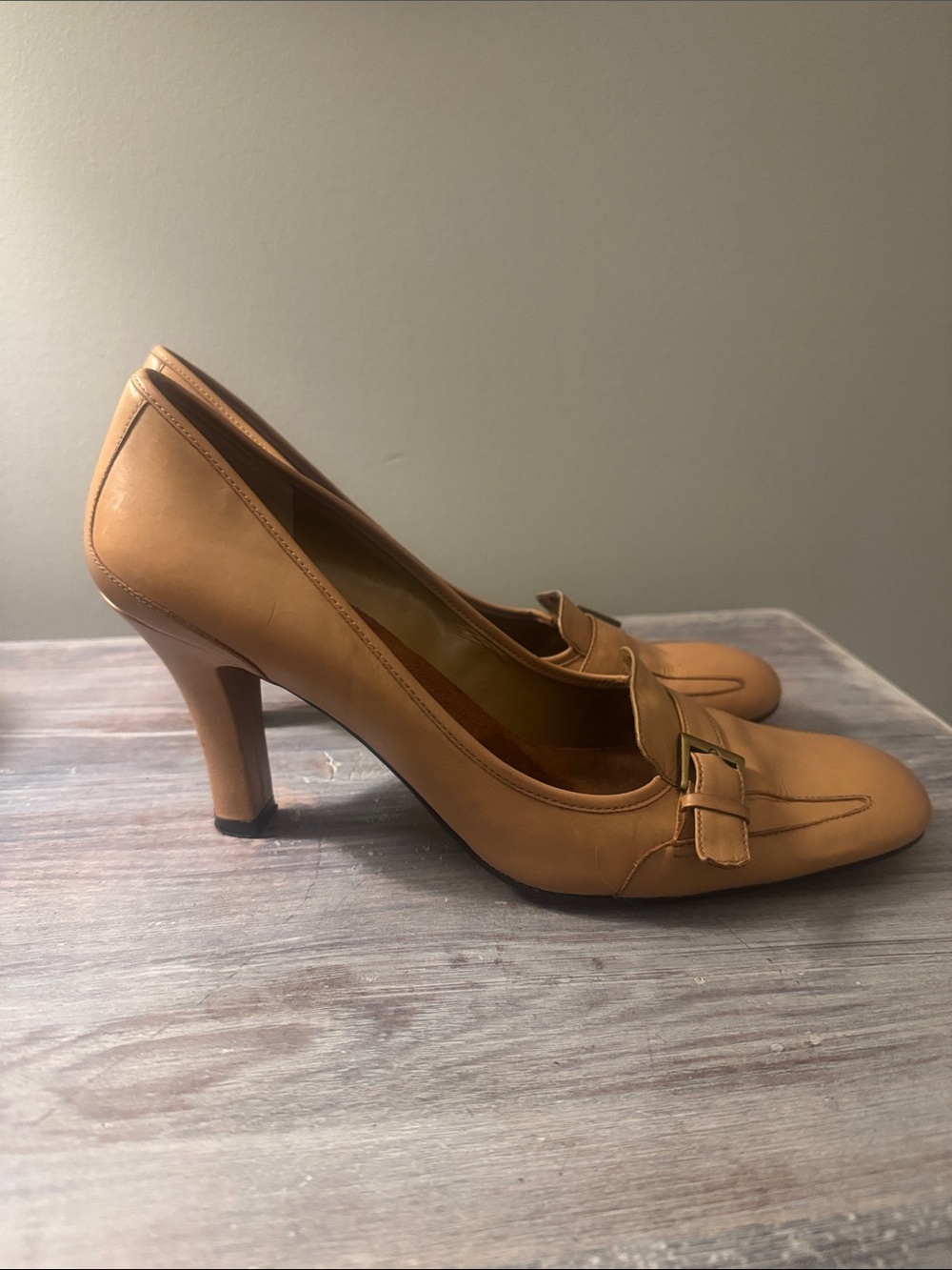 Enzo Angiolini Tan Leather Mid-Heel Loafer Pumps with Buckle Accent - Picture 3 of 13